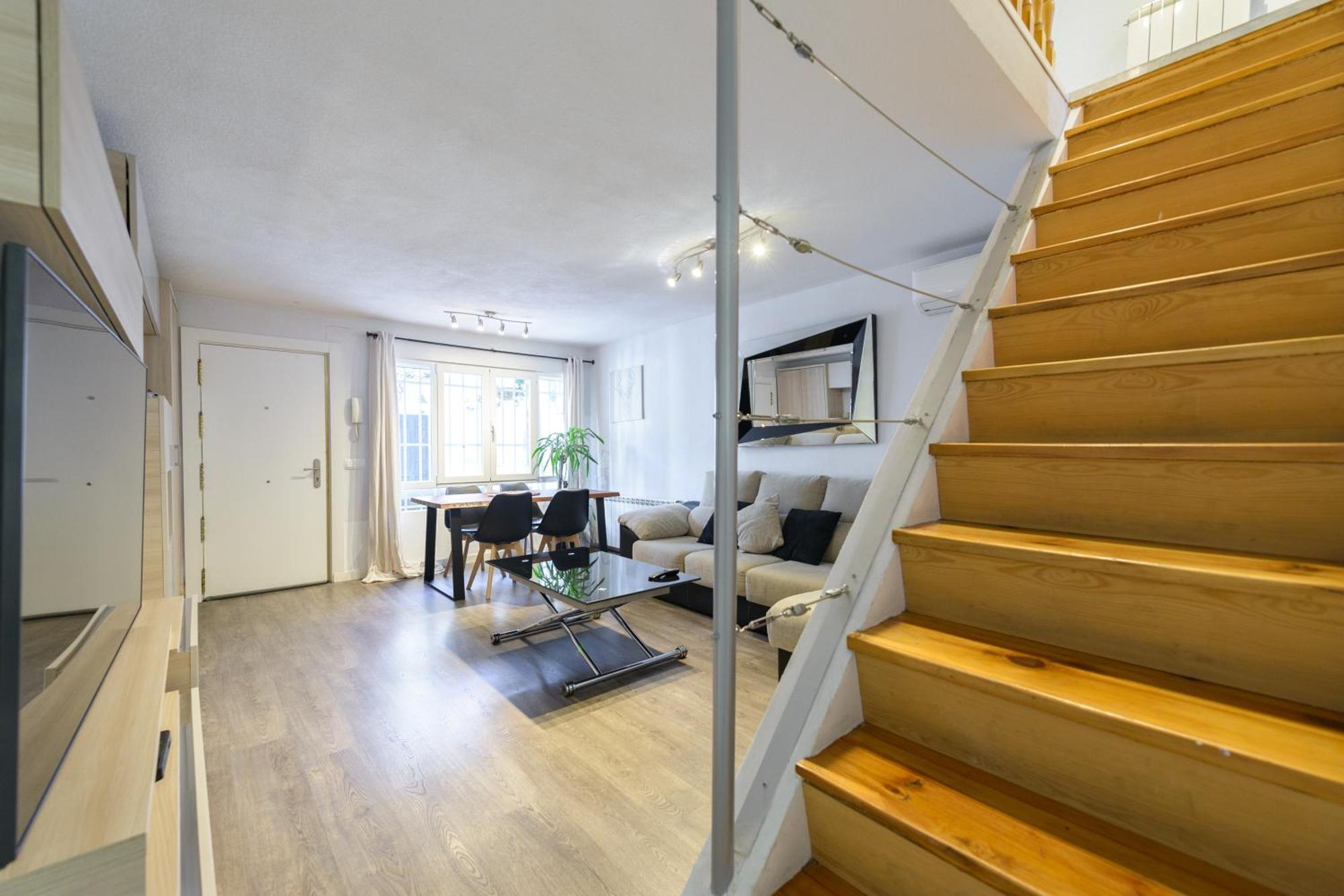 Sabadell Calle, Casa Familiar De 3 Dormitorios Con Terraza Junto Metro Fuencarral Madrid Luaran gambar
