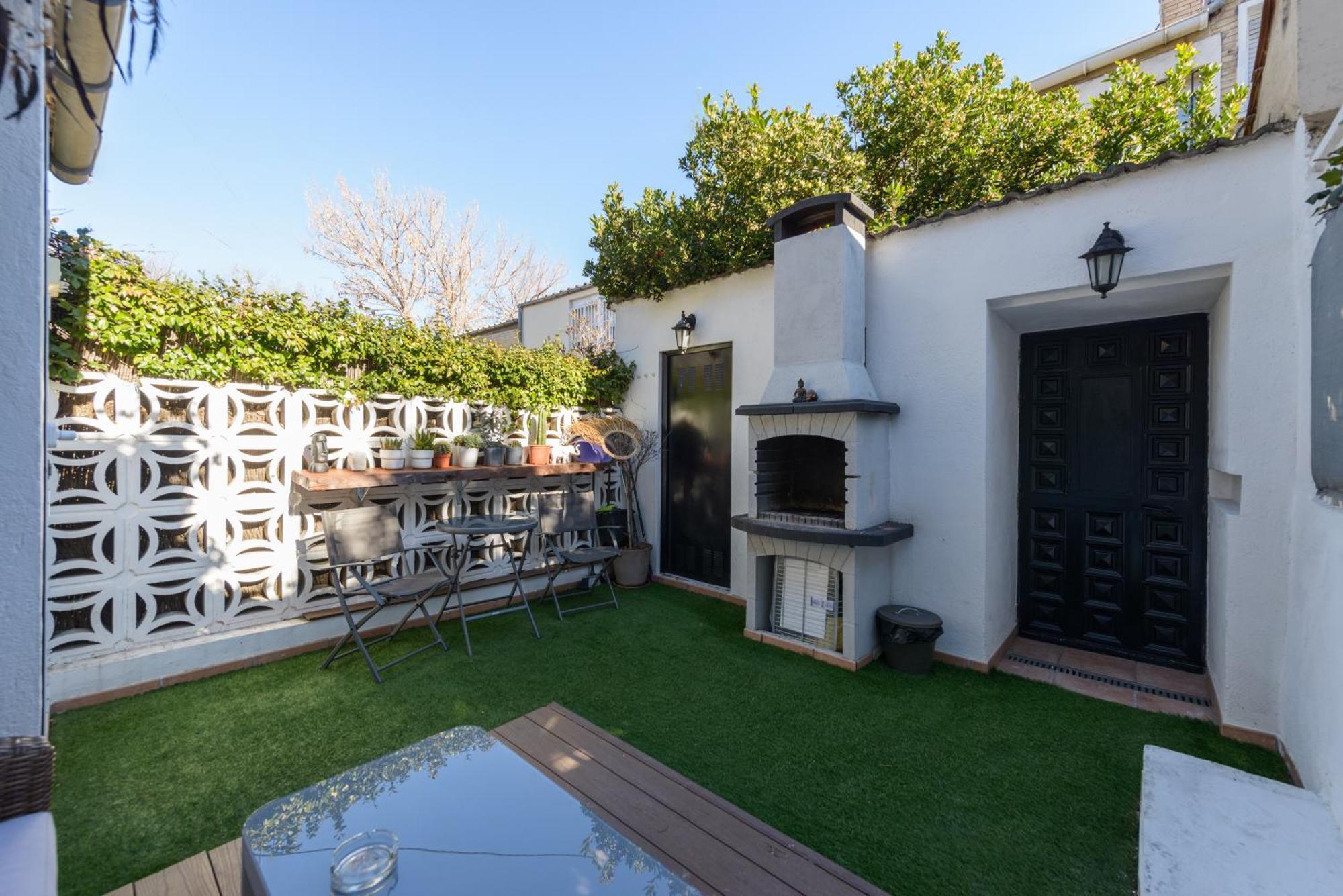 Sabadell Calle, Casa Familiar De 3 Dormitorios Con Terraza Junto Metro Fuencarral Madrid Luaran gambar